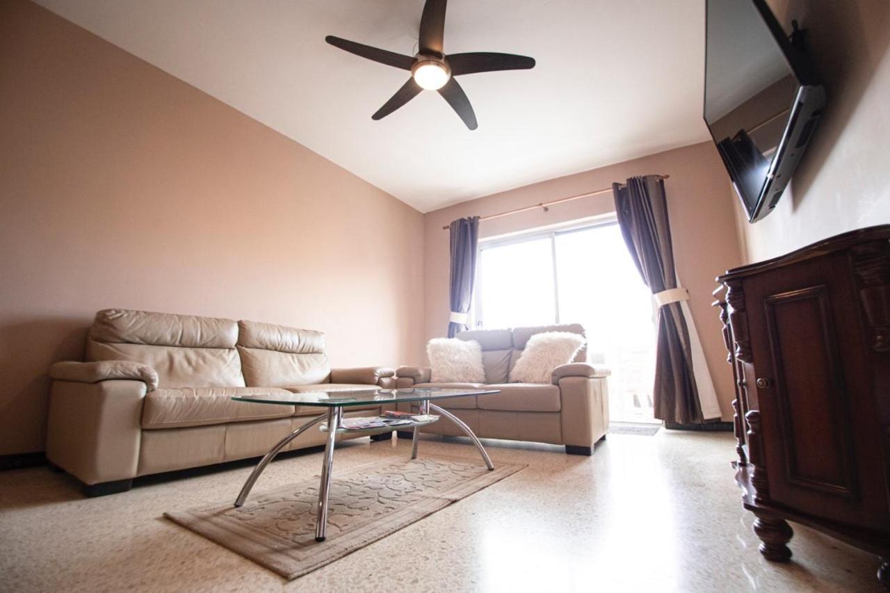 Apartment 5 Mins Away From The Beach. St. Paul's Bay Esterno foto
